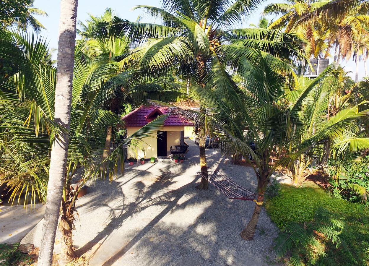 Munroe Island Lake Resort Mundrothuruth Rum bild
